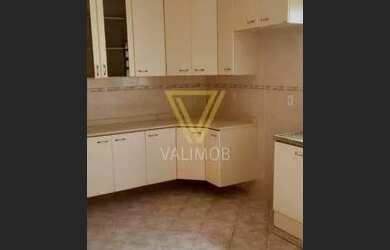 Imagem: A casa possui 3 Dormitórios, 3 Banheiros, 1 Vaga na garagem