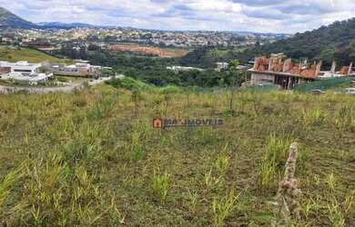Imagem: O terreno possui 750m² de Área e está localizado em San