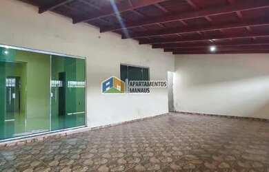 Imagem: A casa possui 3 Dormitórios, 2 Banheiros, 4 Vagas na garagem