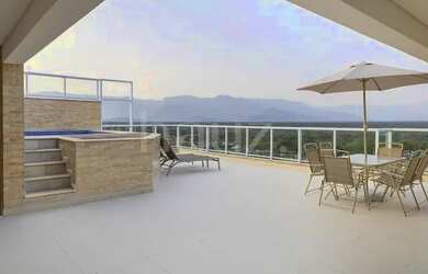 Imagem: O apartamento possui 3 Dormitórios, 2 Banheiros, 2 Vagas na