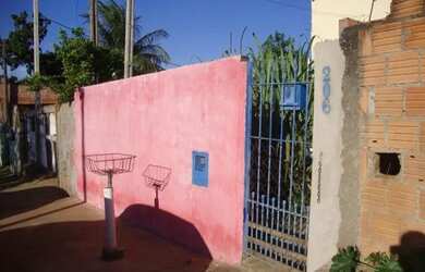 Imagem: A casa possui 2 Dormitórios, 1 Banheiro, 38m² de Área e