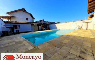 Imagem: A casa possui 3 Dormitórios, 1 Banheiro, 5 Vagas na garagem