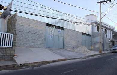 Imagem 2: Vendo Galpao Centro Betim 22 frente x 15 m mesanino com 4 salas 2 banheiros