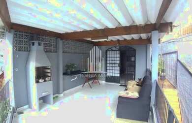 Imagem: A casa possui 3 Dormitórios, 2 Banheiros, 2 Vagas na garagem