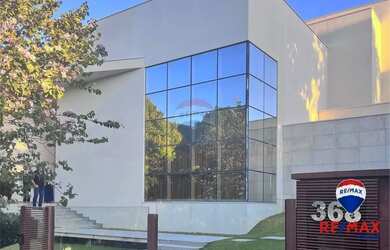 Imagem: A casa possui 5 Dormitórios, 5 Banheiros, 5 Vagas na garagem