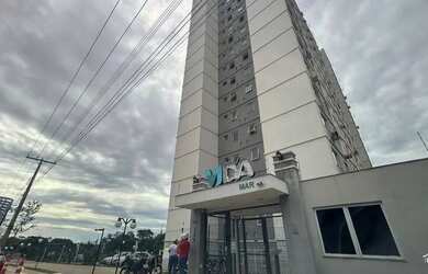 Imagem: O apartamento possui 2 Dormitórios, 2 Banheiros, 2 Vagas na