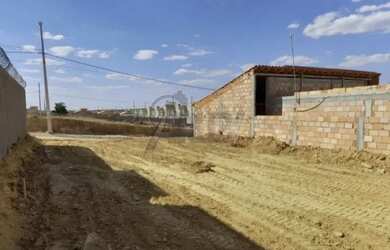 Imagem: O terreno possui 200m² de Área e está localizado em Centro