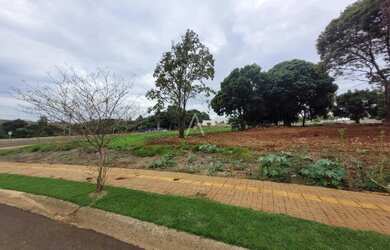 Imagem: O terreno possui 918m² de Área e está localizado em Vila