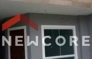 Imagem: A casa possui 3 Dormitórios, 3 Banheiros, 2 Vagas na garagem