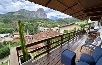 Imagem 10: Réveillon Pedra Azul frente