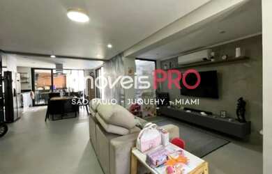 Imagem: A casa possui 3 Dormitórios, 3 Banheiros, 2 Vagas na garagem