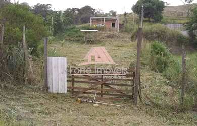 Imagem: O terreno possui 1m² de Área e está localizado em Santíssimo