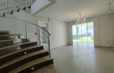 Imagem 4: Sobrado à venda em Maringá, Zona 05, com 4 suítes, com 421.59 m²