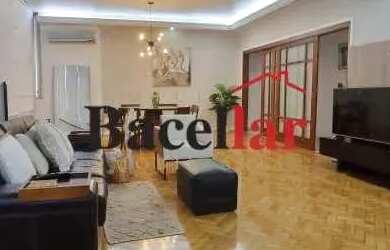 Imagem: O apartamento à venda possui 3 Dormitórios, 3 Banheiros, 1