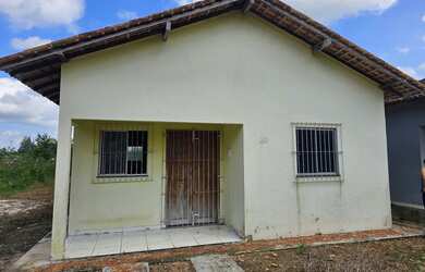 Imagem: A casa possui 2 Dormitórios, 2 Banheiros, 65m² de Área e