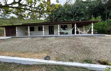 Imagem 5: Sitio vô Leno. Churrasqueira, Acomodam 4 pessoas, Guarda roupae4 Vagas...