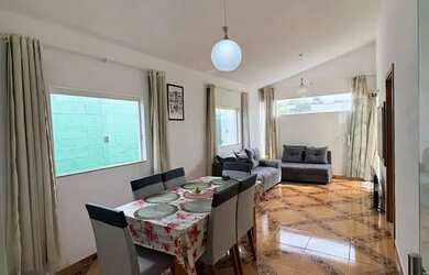 Imagem: A casa em condomínio possui 3 Dormitórios, 2 Banheiros, 2