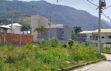 Imagem: O terreno possui 240m² de Área e está localizado em Campo