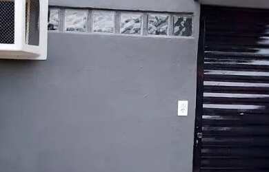 Imagem: O depósito possui 1 Vaga na garagem, 32m² de Área e está