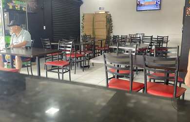 Imagem: O depósito possui 5 Vagas na garagem, 150m² de Área e está