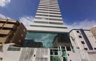 Imagem: O apartamento possui 3 Dormitórios, 1 Banheiro, 3 Vagas na