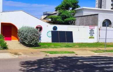 Imagem: O depósito possui 5 Vagas na garagem, 287m² de Área e está