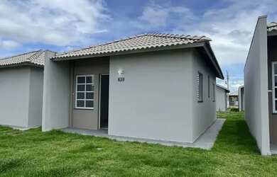 Imagem: A casa em condomínio possui 2 Dormitórios, 1 Banheiro, 2 Vagas