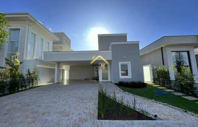 Imagem: A casa em condomínio possui 4 Dormitórios, 5 Banheiros, 4