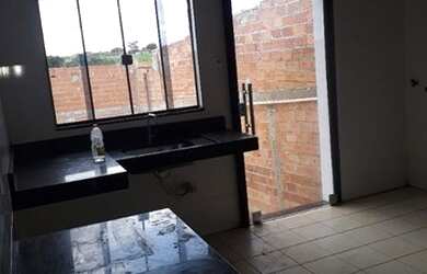 Imagem 3: Vendo casa urgente. Piscina, Churrasqueira, 4 Vagas na garageme2 Dormitórios