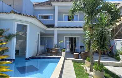 Imagem: A casa em condomínio possui 3 Dormitórios, 5 Banheiros, 2