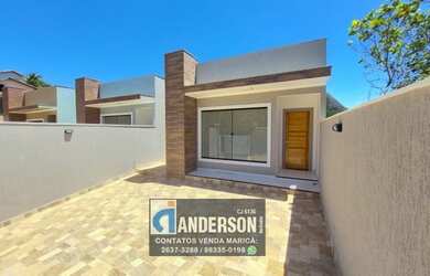 Imagem: A casa possui 3 Dormitórios, 1 Banheiro, 1 Vaga na garagem