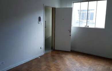 Imagem: O apartamento possui 2 Dormitórios, 1 Banheiro, 81m² de Área