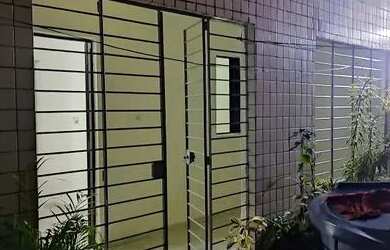 Imagem: A casa possui 2 Dormitórios, 1 Banheiro e está localizado