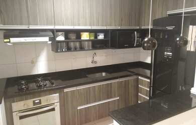 Imagem: O apartamento possui 2 Dormitórios, 2 Banheiros, 2 Vagas na