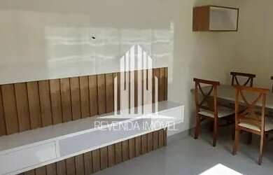 Imagem: Apartamento com móveis planejados e elevador com 2 dormitório