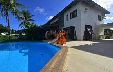 Imagem: A casa possui 5 Dormitórios, 5 Banheiros, 2 Vagas na garagem