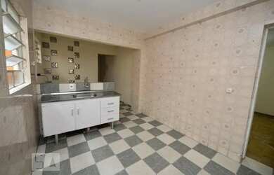 Imagem: A casa possui 2 Dormitórios, 1 Banheiro, 1 Vaga na garagem