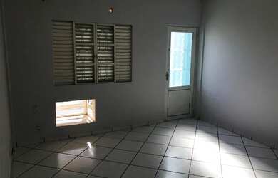 Imagem 5: ALUGA-SE SOBRADOS. 80m² de Área, 1 Vaga na garageme2 Dormitórios