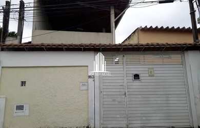 Imagem: A casa possui 3 Dormitórios, 1 Banheiro, 5 Vagas na garagem