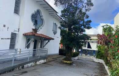 Imagem: O depósito possui 5 Vagas na garagem e 532m² de Área e está