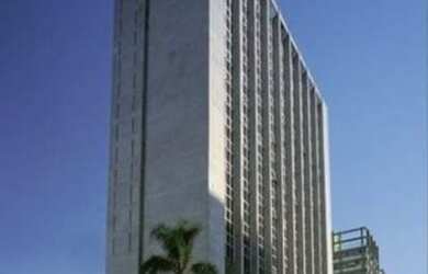 Imagem: O depósito possui 4 Vagas na garagem, 302m² de Área e está