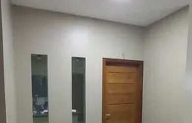 Imagem: O apartamento possui 2 Dormitórios, 2 Banheiros, 2 Vagas na