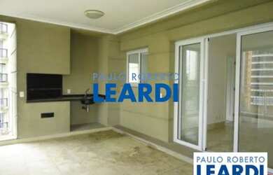 Imagem: O apartamento possui 4 Dormitórios, 5 Banheiros, 5 Vagas na