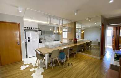 Imagem: O apartamento possui 3 Dormitórios, 4 Banheiros, 2 Vagas na