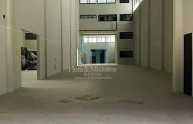 Imagem 6: Galpão para Locação em Itaquaquecetuba, Parque São Pedro, 12 banheiros