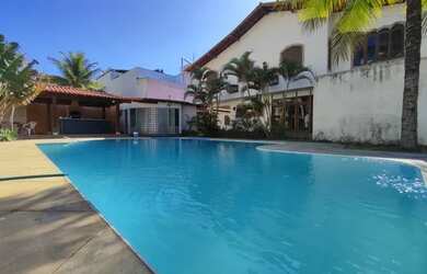 Imagem: A casa possui 5 Dormitórios, 4 Banheiros, 3 Vagas na garagem