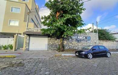 Imagem: A casa possui 3 Dormitórios, 4 Banheiros, 1 Vaga na garagem
