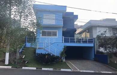 Imagem: A casa em condomínio possui 3 Dormitórios, 4 Banheiros, 4