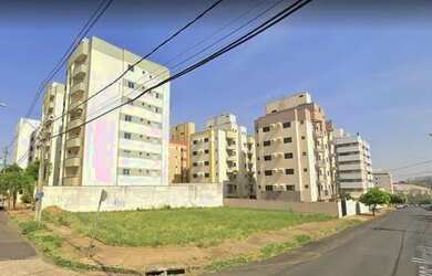 Imagem: O terreno possui 594m² de Área e está localizado em Higienópolis