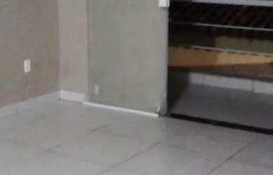 Imagem: A kitnet possui 1 Dormitório, 1 Banheiro e 1 Vaga na garagem